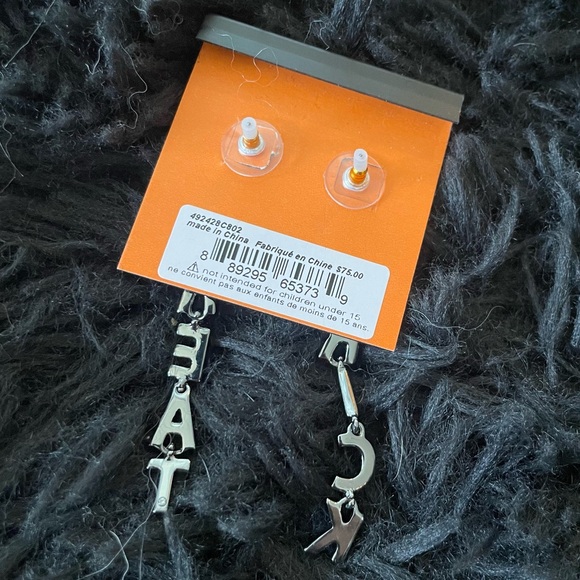 BETSEY JOHNSON Halloween GHOUL FRIENDS TRICK OR TREAT MISMATCH EARRINGS NWT - Picture 9 of 9